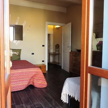 Danonna Bed & Breakfast 3*
